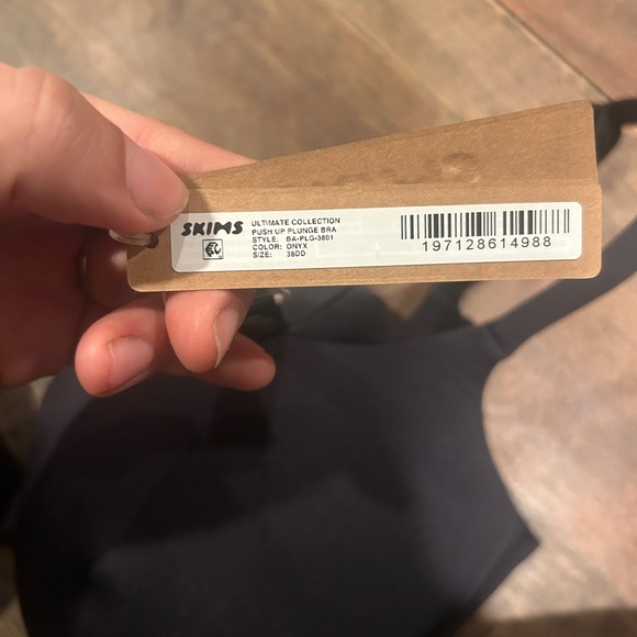 Skims NIPPLE PUSH-UP BRA - Picture 2 of 4